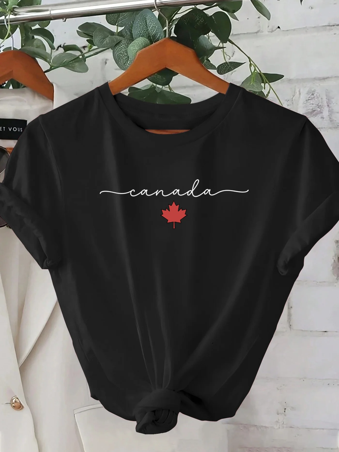 Summer Clothing Women Canada - كندا مابل ليف مطبوعة المرأة تي